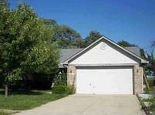 1015 Honeysuckle Dr, Mooresville, IN