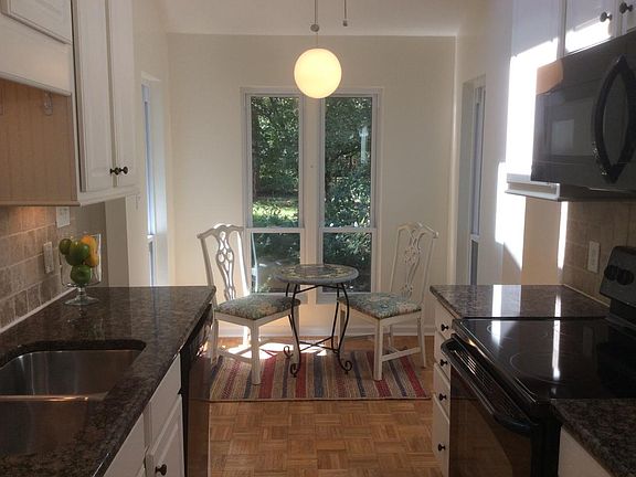 Sweet Breakfast Nook offers Beautiful Views.