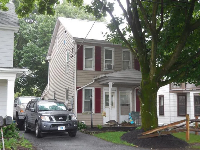 1301 Newport Rd photo 1