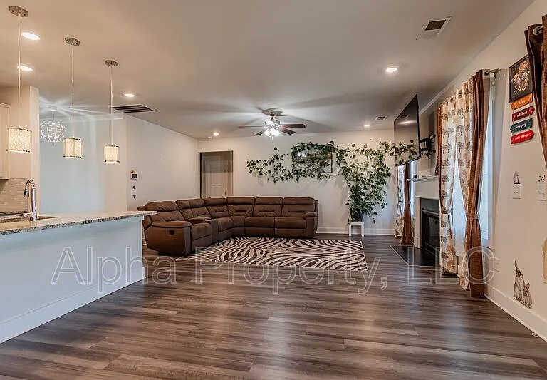 203 Pewter Cir — Photo 9