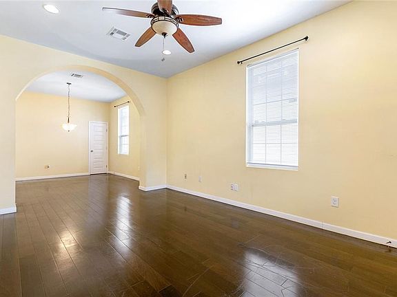 2nd image of 3317 Delachaise St