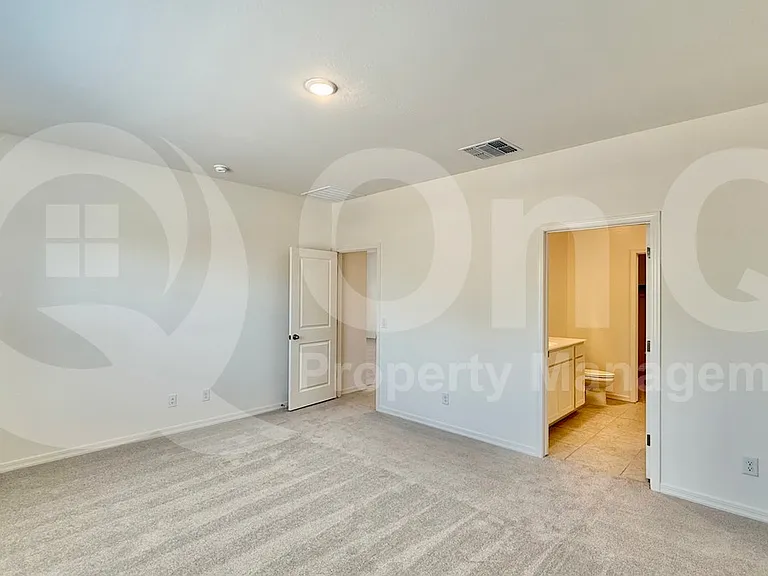 4426 N 100th Dr — Photo 8