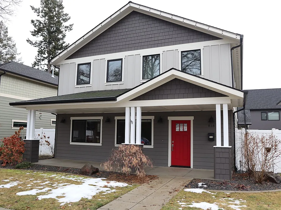 818 E Lakeside Ave