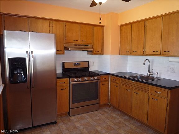 3rd image of 25251 Marsdon Dr