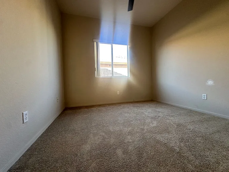 3726 E Longhorn Dr — Photo 23