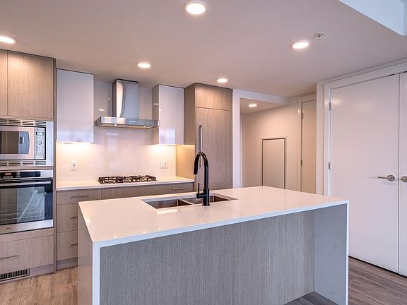 4th image of 1588 Ellis St #907