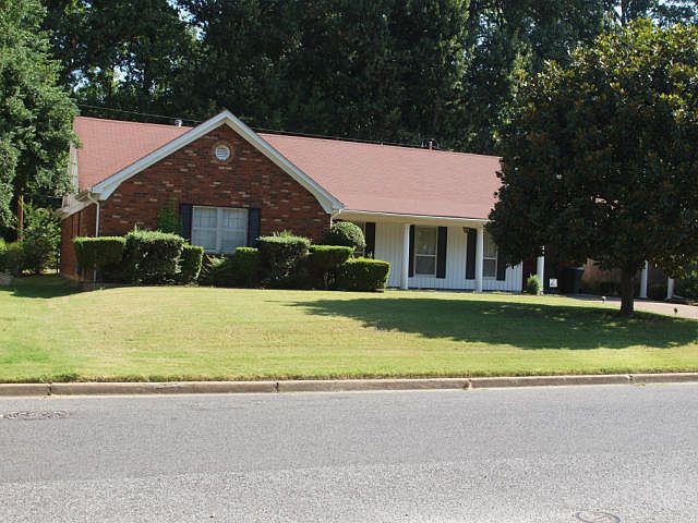 2nd image of 1380 Hickory Ridge Dr