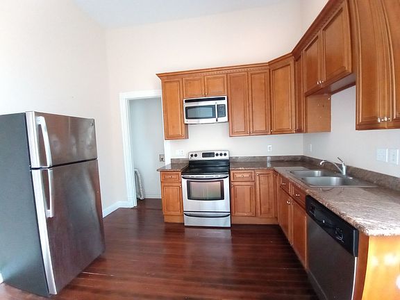 5th image of 2600-02 Cleveland Ave #2602