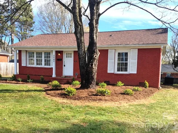 4809 Brooktree Dr, Charlotte, NC 28208