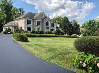 17342 Tall Tree Trl, Chagrin Falls, OH 44023