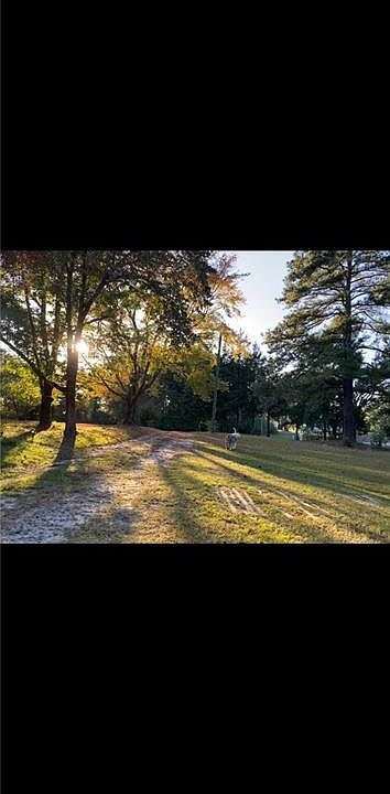 2nd image of 17917 Sandy Ford Rd