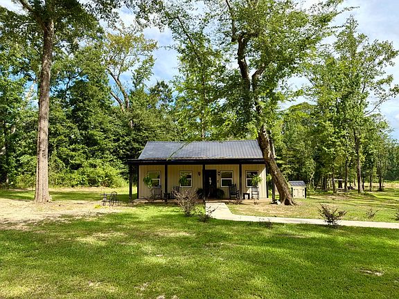 4th image of 3151 Yellow Pine Rd