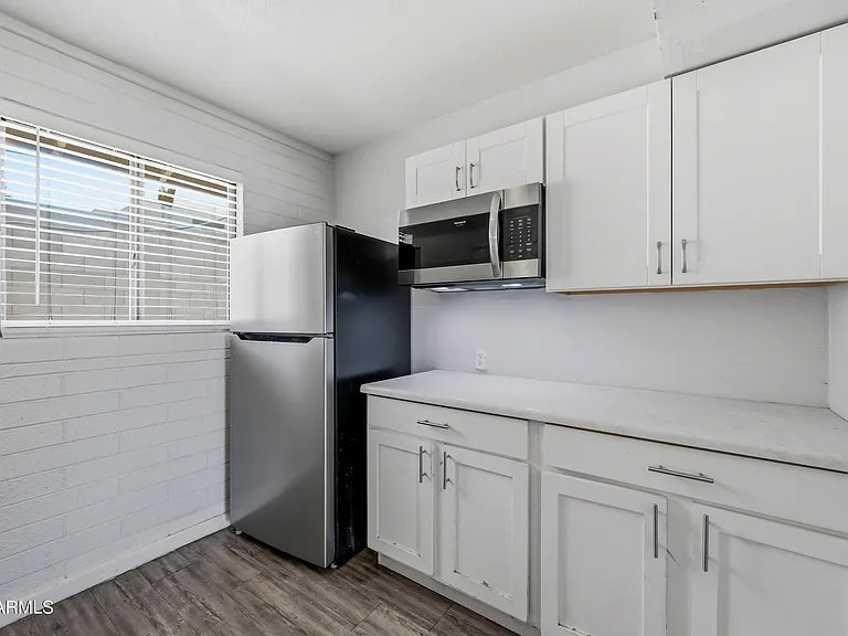 1744 W Glendale Ave #11 — Photo 6