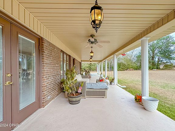 2nd image of 4619 Willow Way