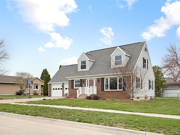 2nd image of 713 Cherry Dr