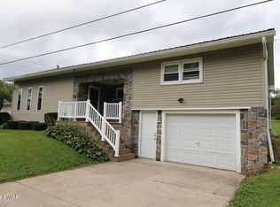 1235 Lake Henry Rd, Lake Ariel, PA 18436