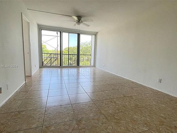 2nd image of 4501 NE 21st Ave APT 307