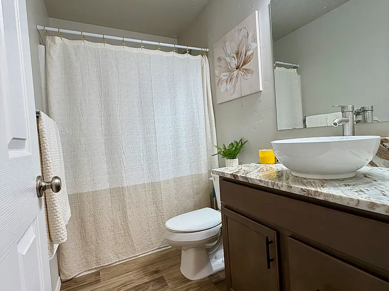12735 Kinaid St — Photo 7