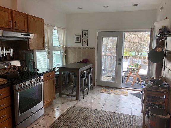 3rd image of 1812 N Kedzie Ave APT 2