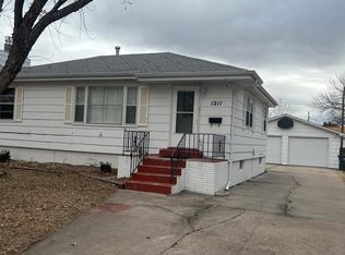 1211 S Lincoln Ave, Grand Island, NE 68801