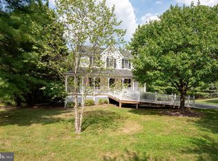 15102 Bernadette Ct, Chantilly, VA 20151