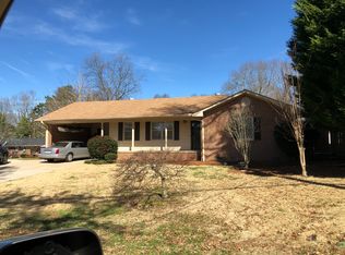 1194 Holly Dr, Gainesville, GA 30501
