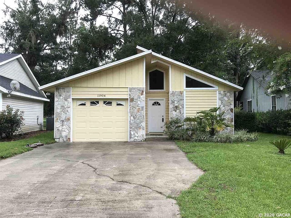 1st image of 11904 NW 71st Ter