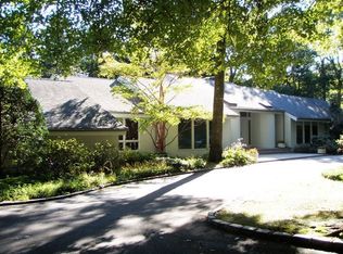 5 Andera Ct, Syosset, NY 11791