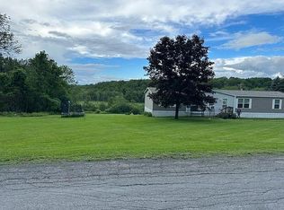 351 White Oak Dr, Forest City, PA 18421