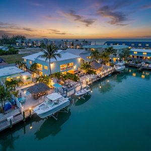 171 3rd St, Key Colony Beach, FL, 33051