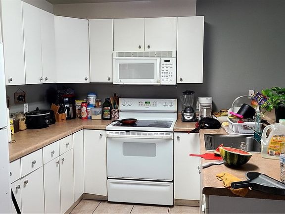 5th image of 1121-1123 Homer Ave S