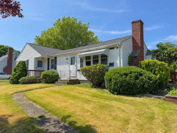 61 Stevens Rd, Swansea, MA 02777