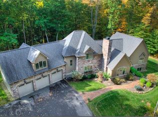 11360 Normandy Ln, Chagrin Falls, OH 44023