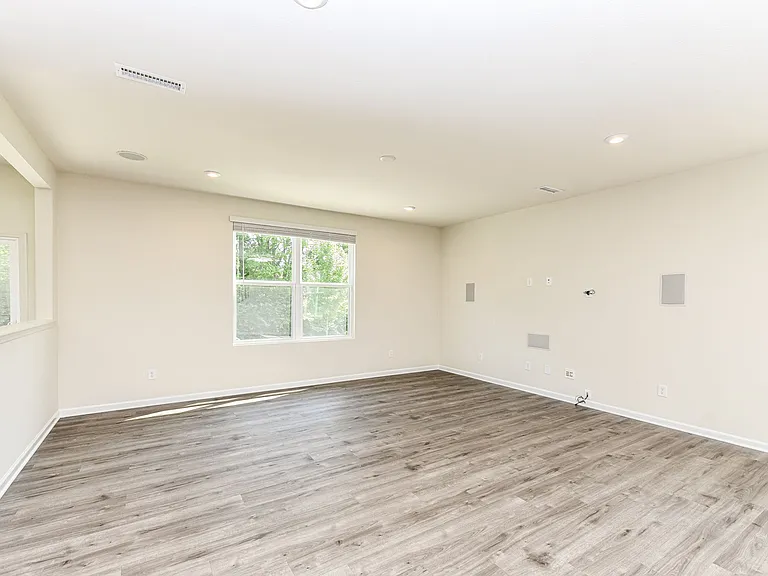 5465 Dunhaven Rd — Photo 9