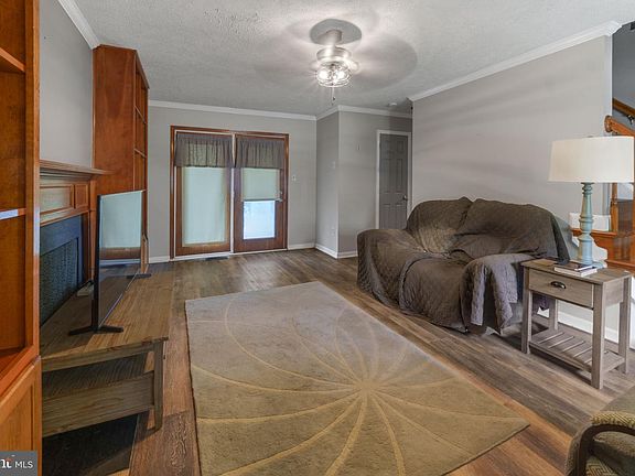 5th image of 9104 Knox Ct