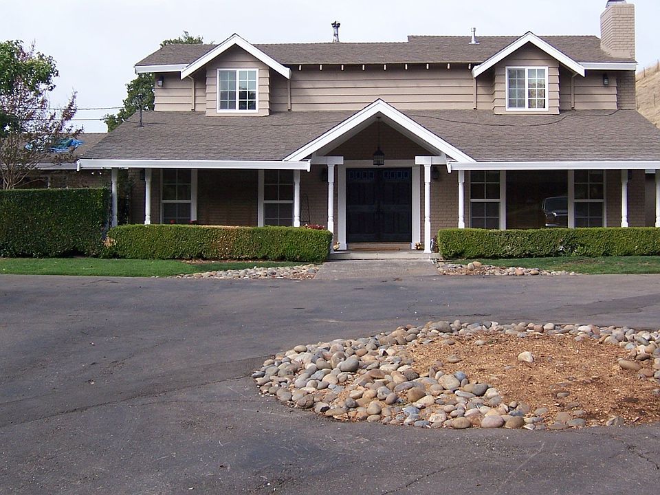 2nd image of 143 Brodia Way