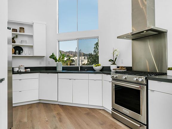 3rd image of 1351 N Curson Ave Ph 1