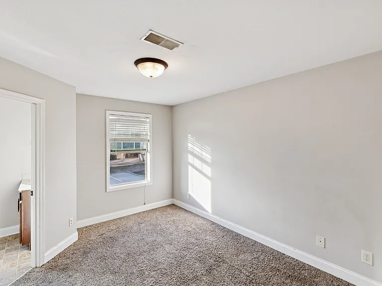 1758 Spring Water Townhomes — Photo 14