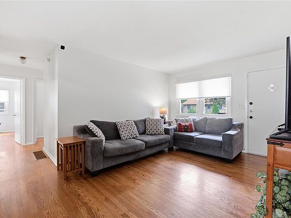 5th image of 4009 S Spring St