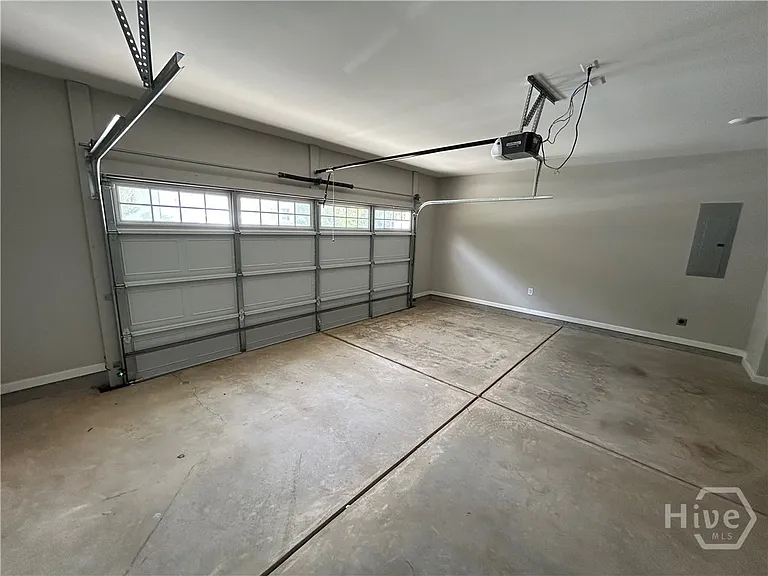 205 Solihull Ln — Photo 29