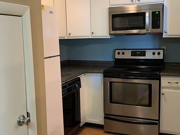 5th image of 1310 Bradley Dr #4B-2Ba