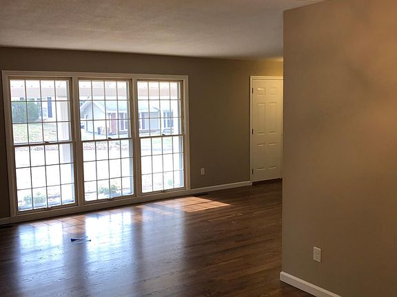 5th image of 11729 Chandellay Dr