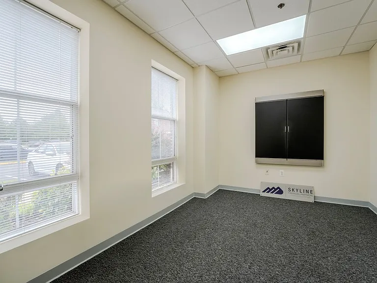 21155 Whitfield Pl #103 — Photo 3