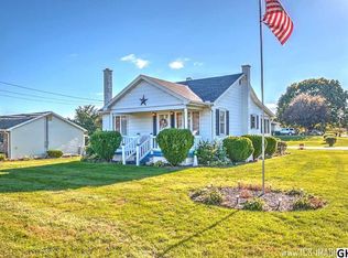 17 Valley St, Carlisle, PA 17013
