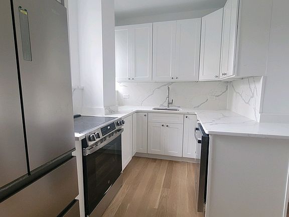 5th image of 329 E 13th St APT B