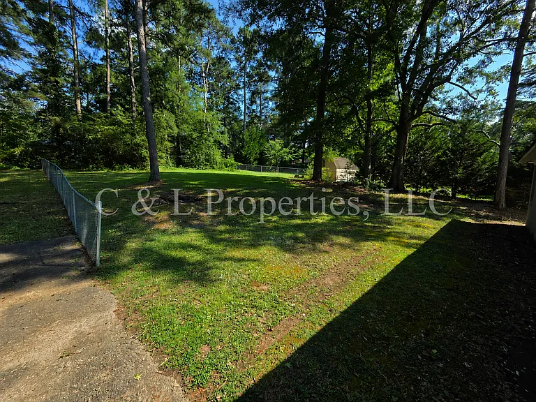 403 Noccalula Dr — Photo 3
