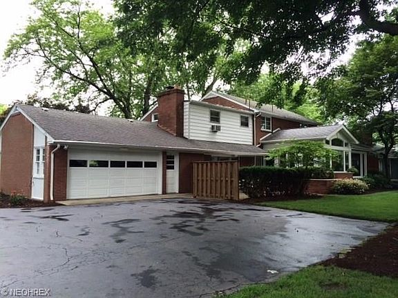 2nd image of 242 Overlook Dr NE