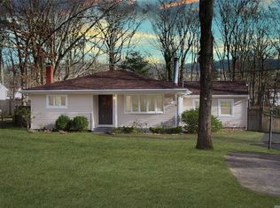 492 Avondale Dr, Shirley, NY 11967