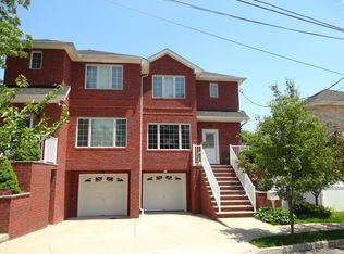 29 Mills Ave, Staten Island, NY 10305