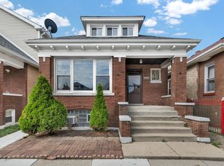 5938 S Richmond St, Chicago, IL 60629